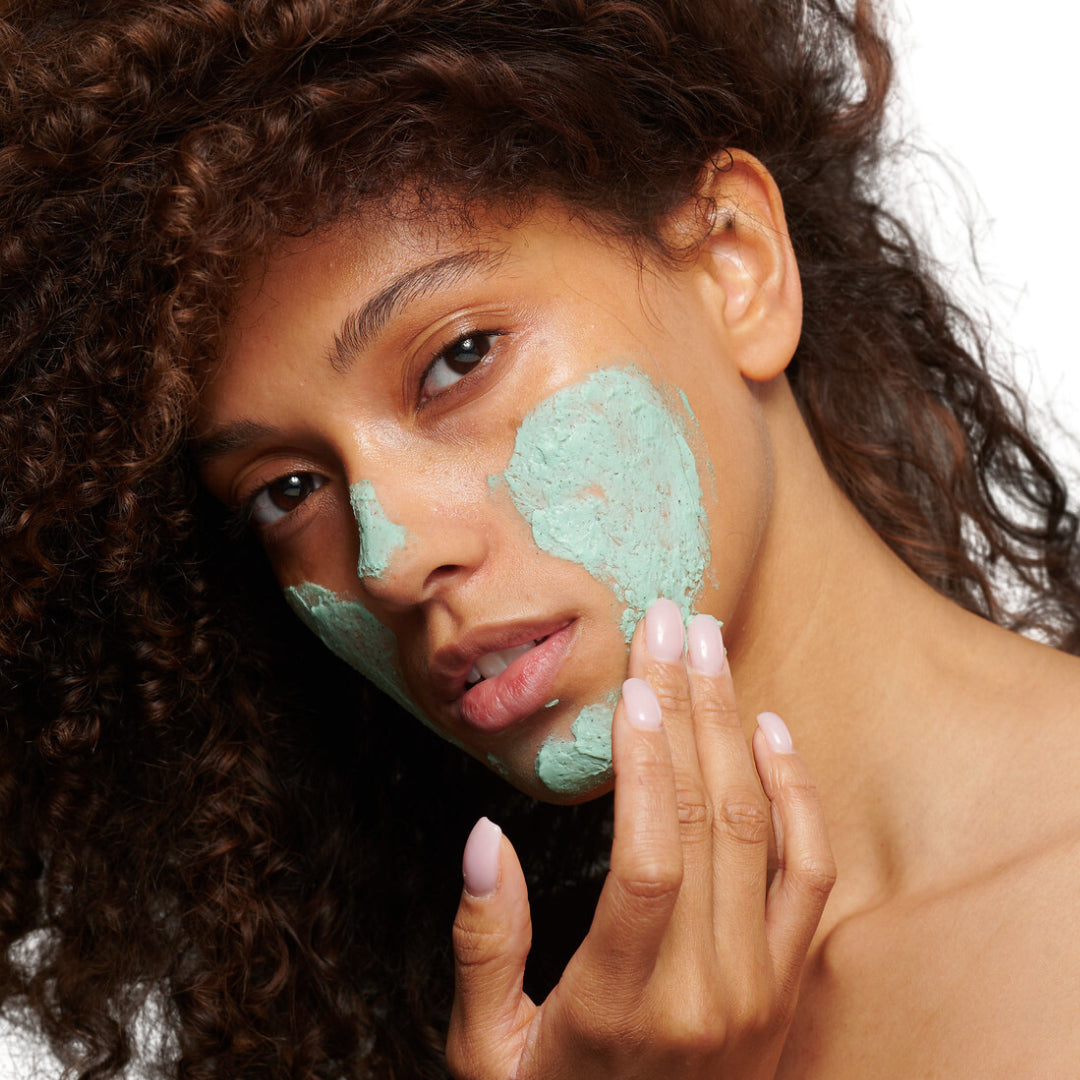 HEAR ME RAW The Clarifier oil-controlling mask on skin